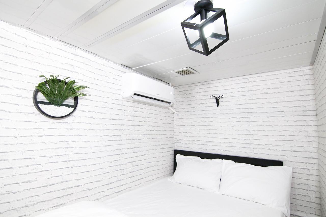 Cozy Inn Jordan Station Hong Kong Bagian luar foto